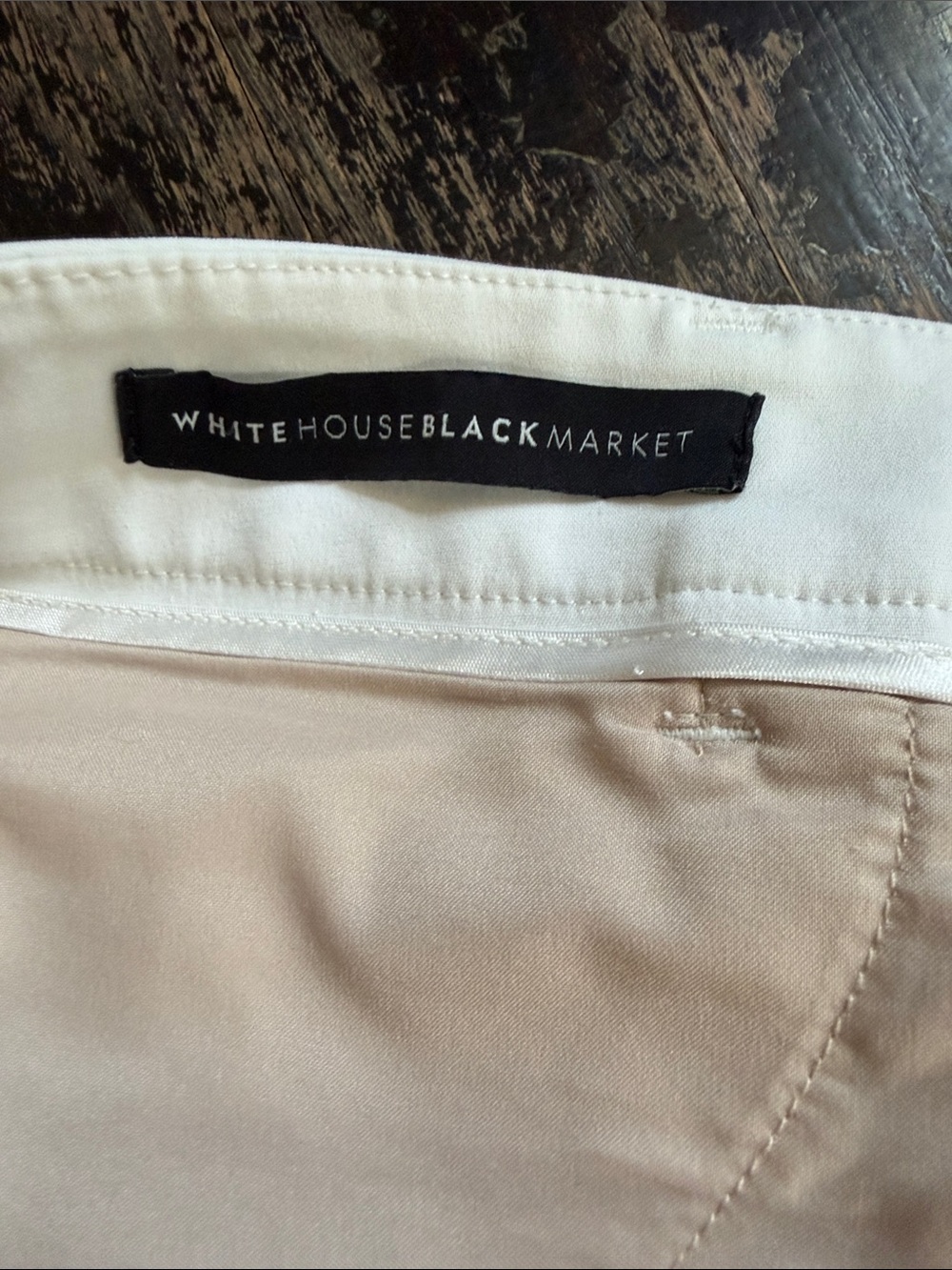 WHBM Off White Women's Casual Shorts 8 - Picture 3 of 5